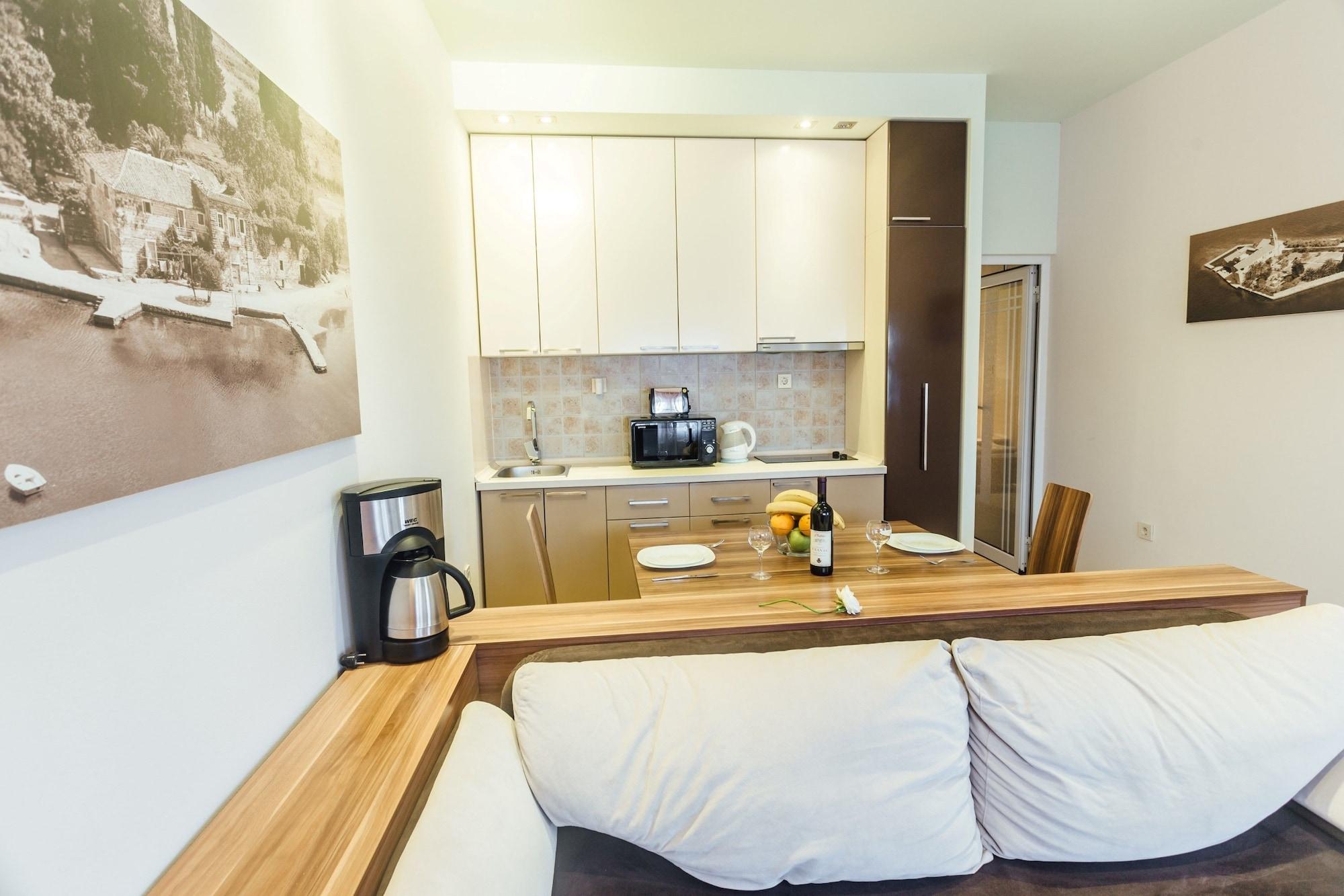 Apartments Monet Tivat Exterior foto